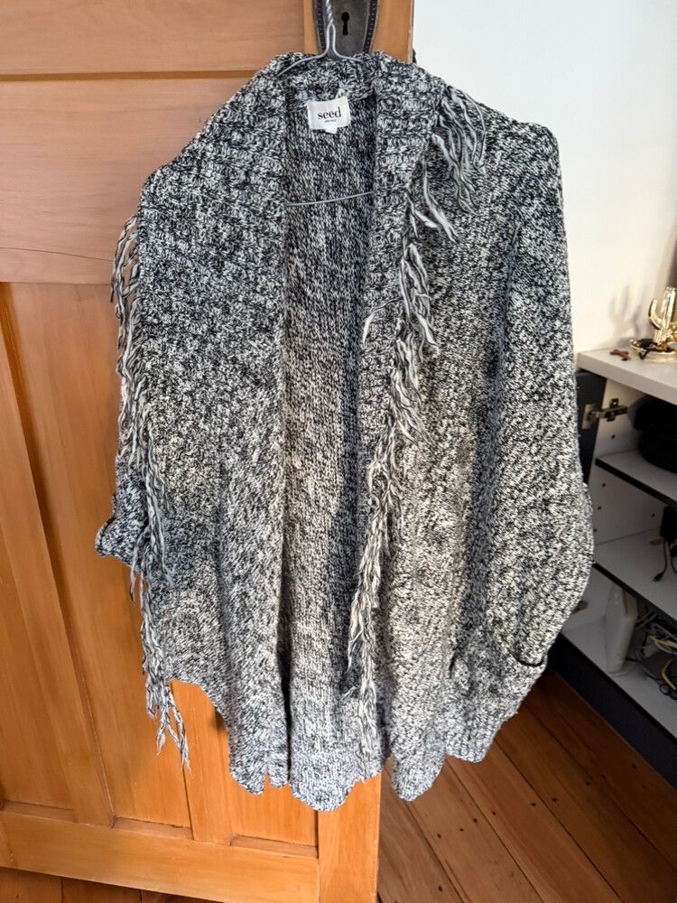 Seed Speckled Knit Cardigan/shawl