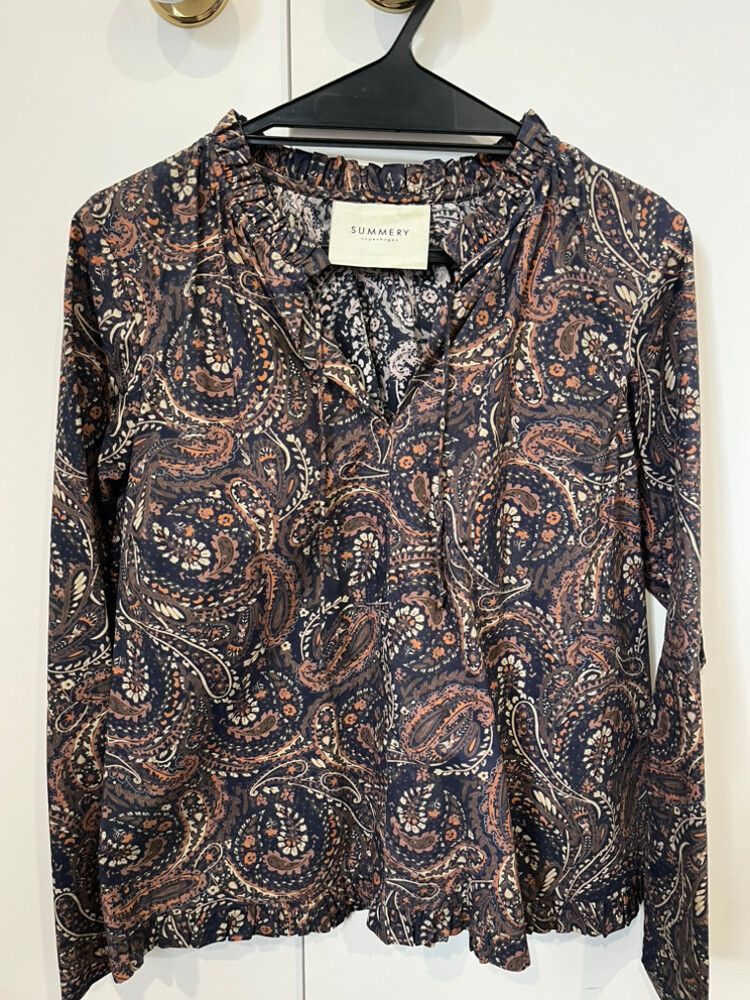 Summery Copenhagen Paisley Top