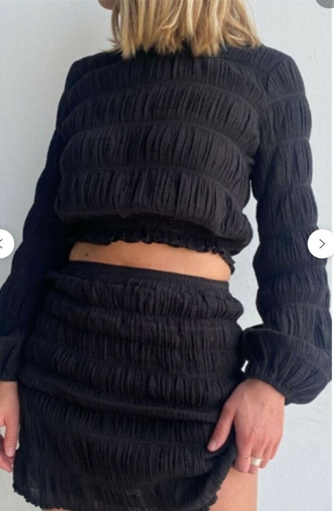 Ruby Black Mirella crop blouse