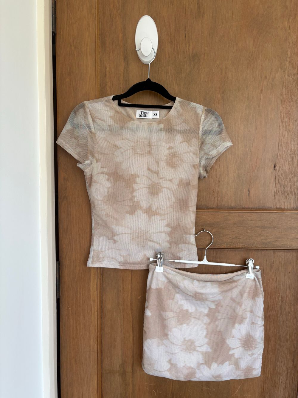 Tiger Mist Beige Floral Mesh Matching Set