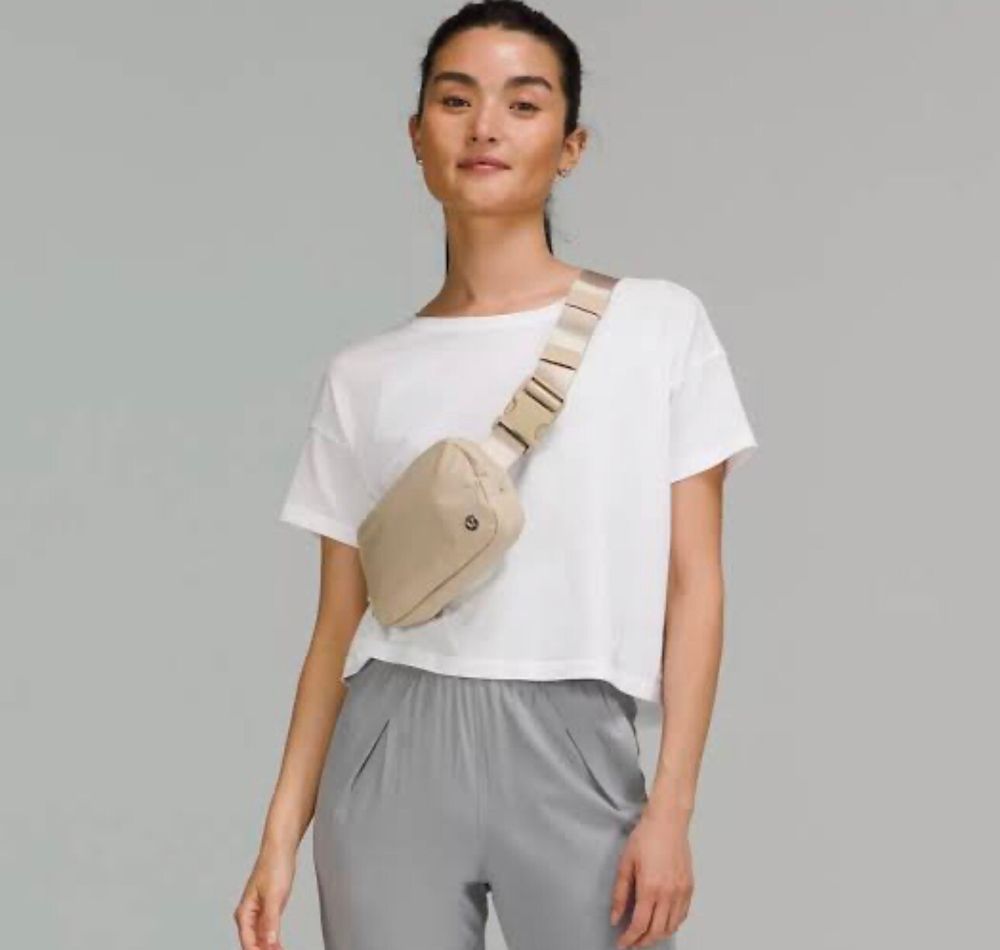 lululemon - Lululemon everywhere belt bag - trench on Designer Wardrobe