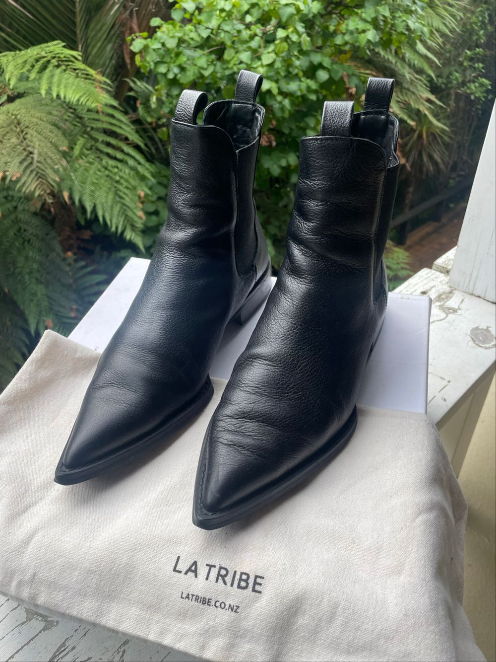 La Tribe Chelsea Boots