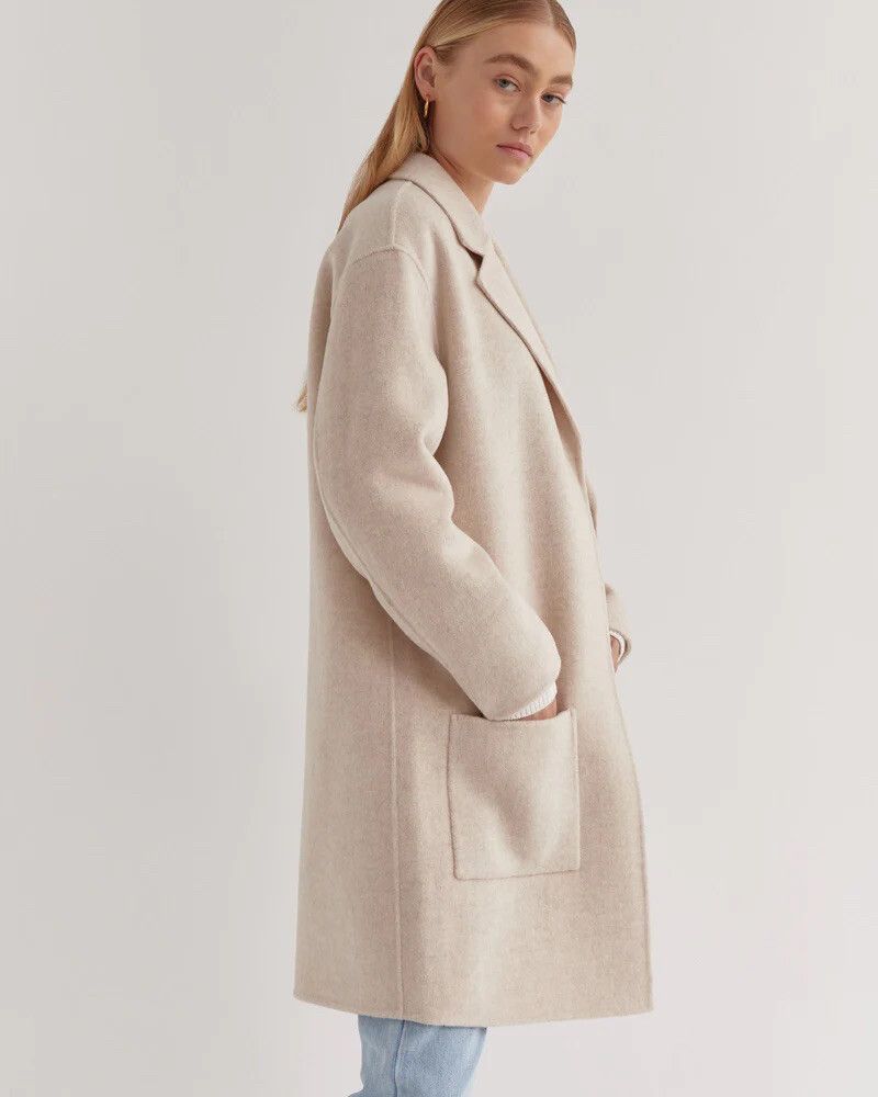 Single breasted wool coat