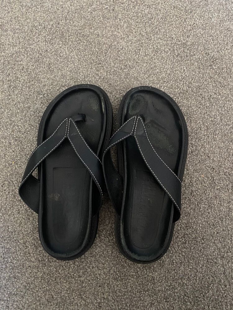 Bronwyn contrast stick sandals