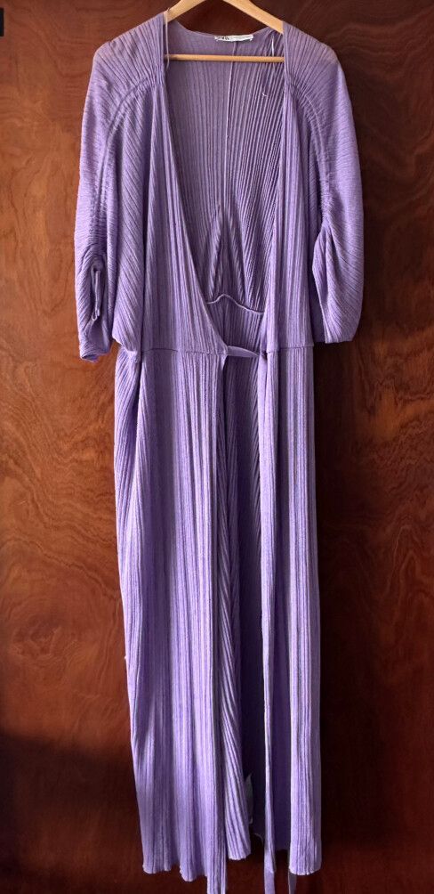Zara - Zara Purple Midi Dress on Designer Wardrobe