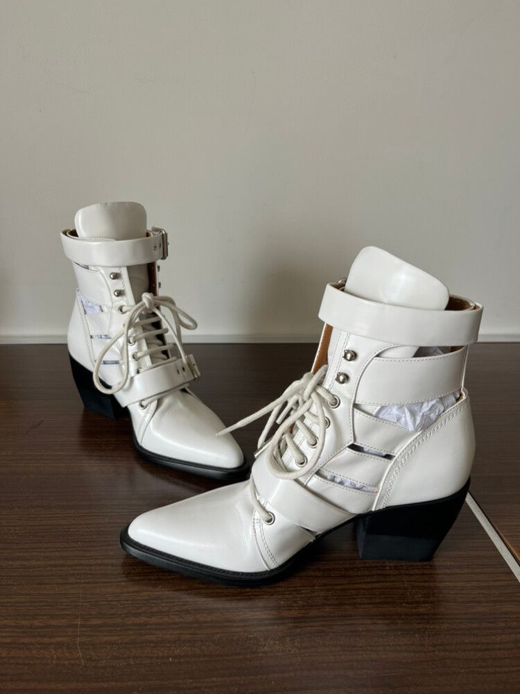 Chloe White Leather Boots