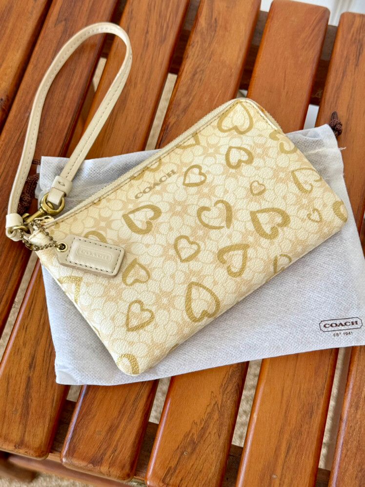 Vintage Coach Heart Print Small Wristlet