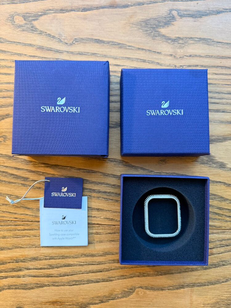 Swarovski Silver Apple Watch Case 40mm (Series 4, 5, 6)