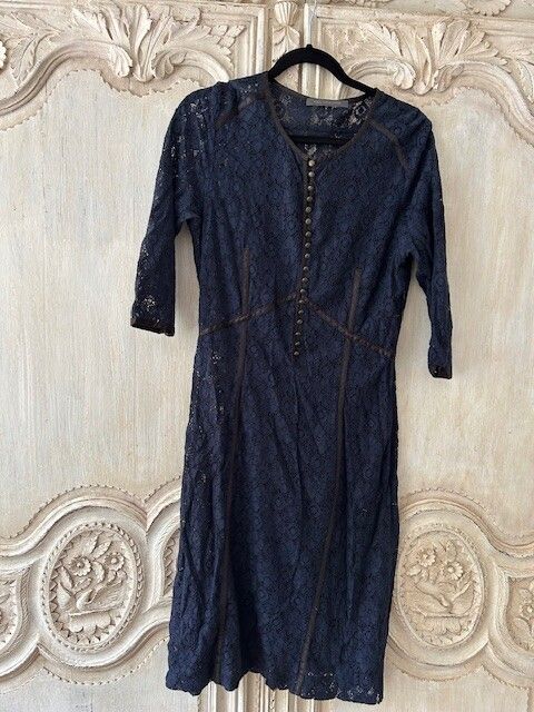 Kate Sylvester - Kate Sylvester Navy Lace Dress on Designer Wardrobe