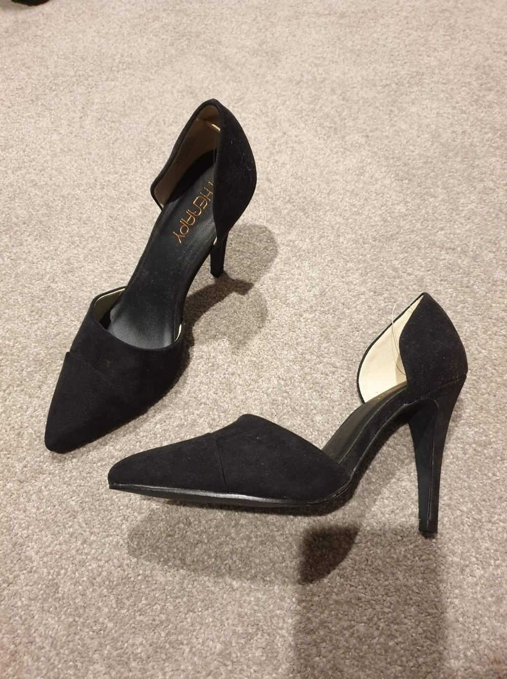 Black Pointed Heels