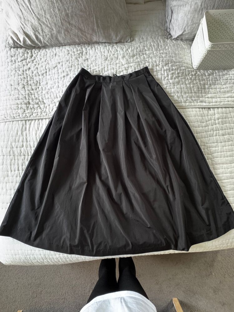H&M Black Midi Skirt
