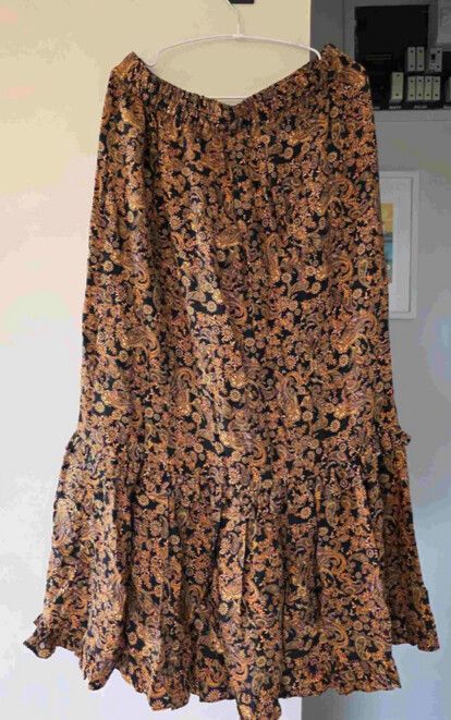 Decjuba Jenna Midi Skirt