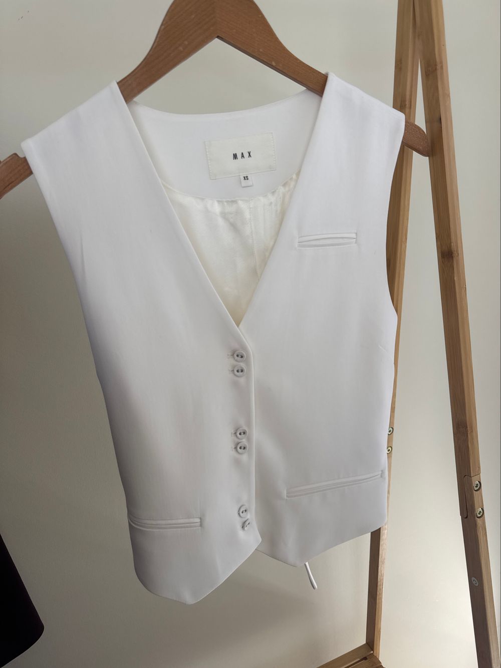 MAX White Vest Size XS