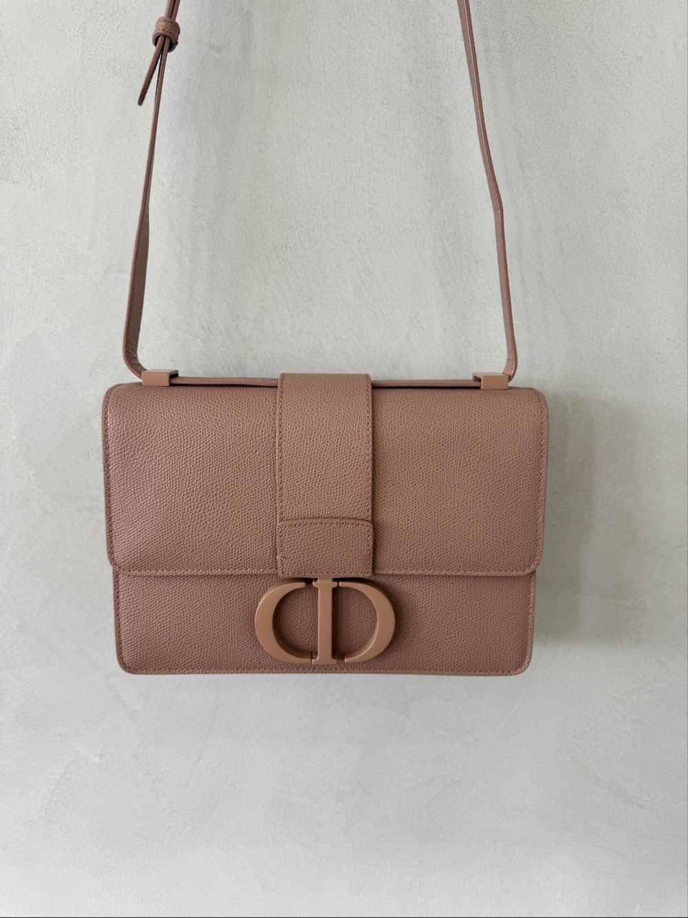 Dior Montaigne 30 pink