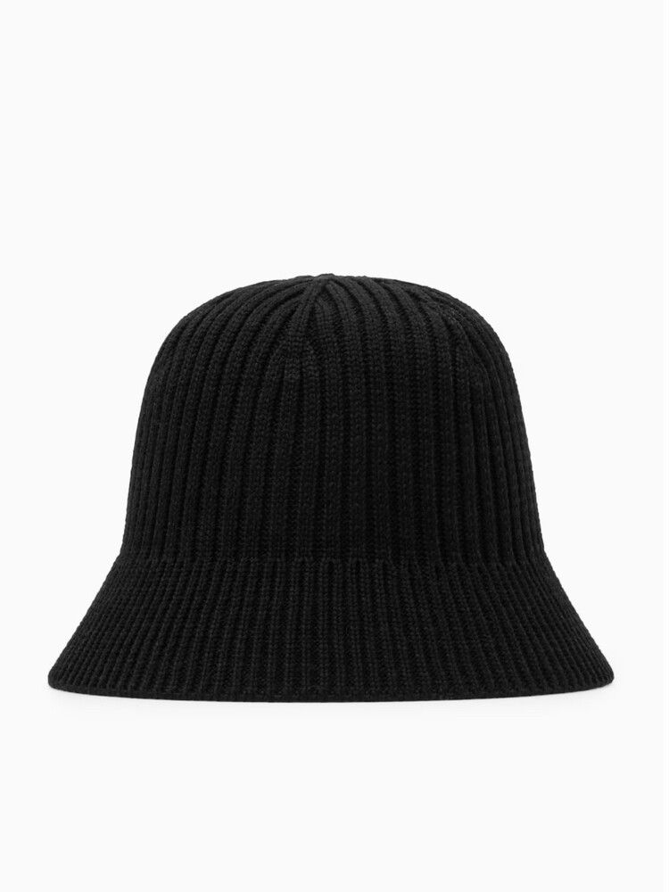Ribbed knit bucket hat
