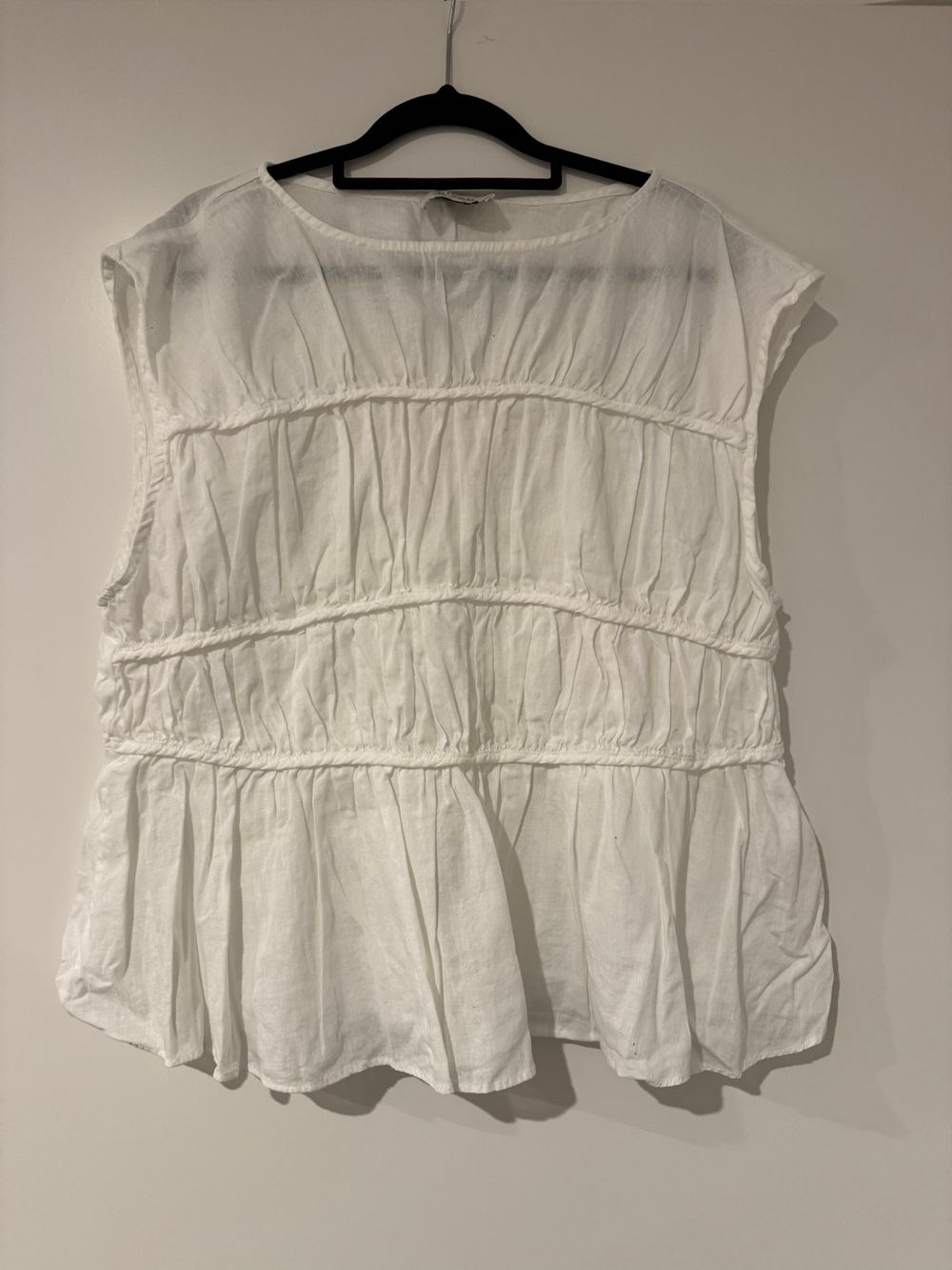 DISSH White Tiered Linen Top
