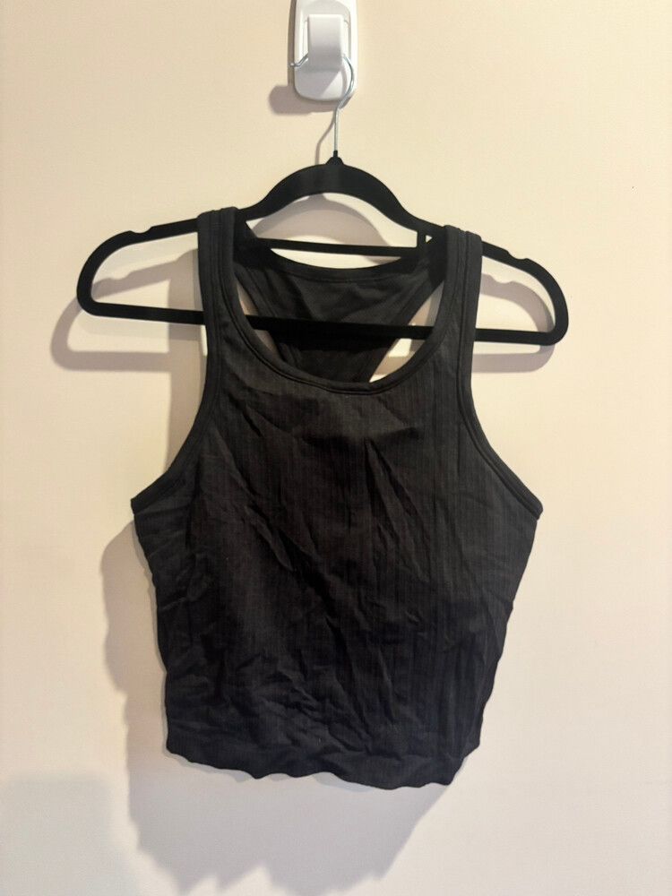 Lululemon ebb Singlet.