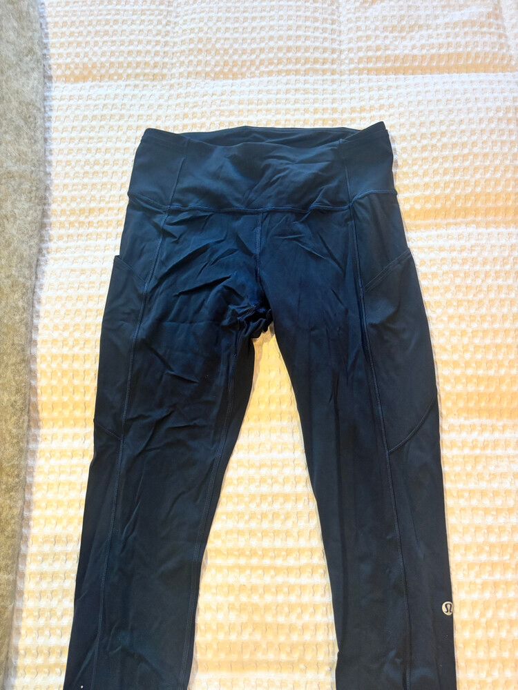 Lululemon fast and free navy tights.