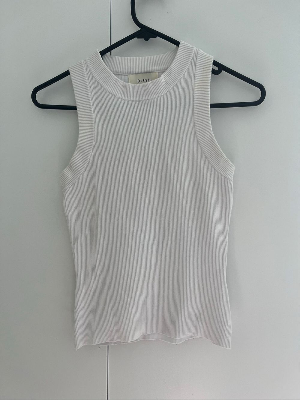 DISSH White Ribbed Sleeveless Top