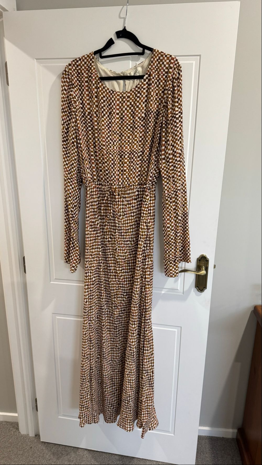 dissh brown long sleeve dress Put this on your radar. Stas wears the Hadley Maxi Dress.   Available  now.  #DISSH