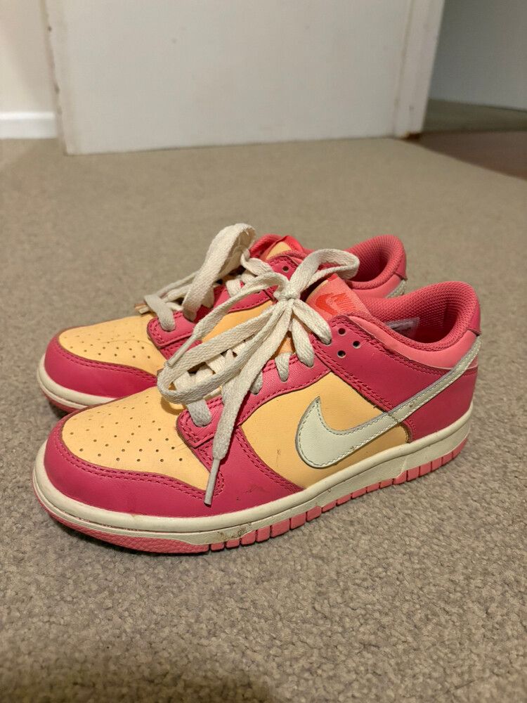 Nike Pink and Yellow dunks Size US 4Y
