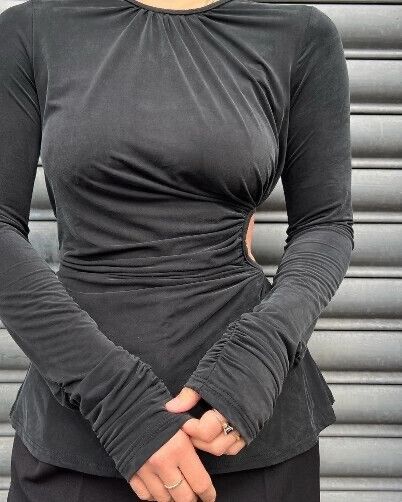 Bettina Cut-Out Top