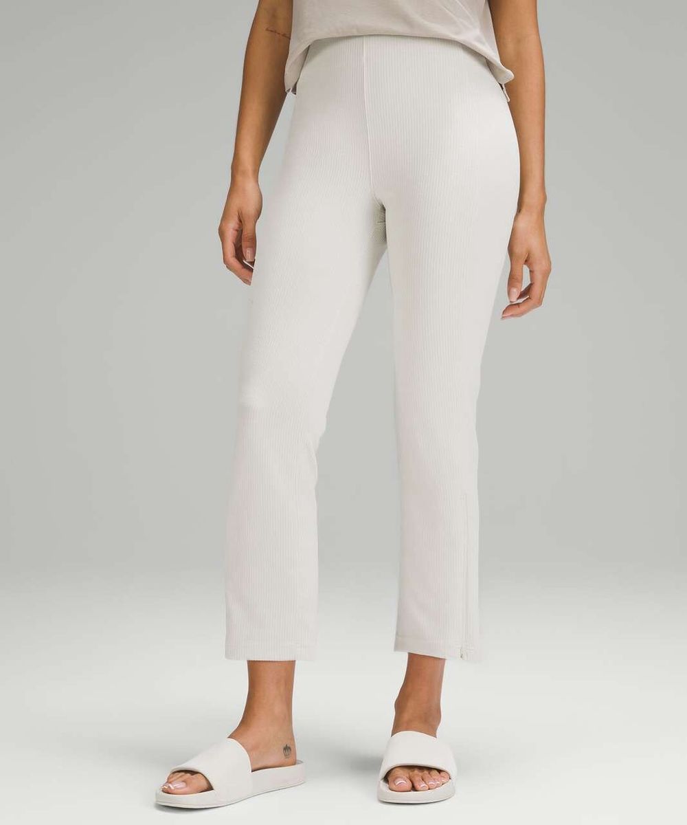 Lululemon ribbed softstreme crops