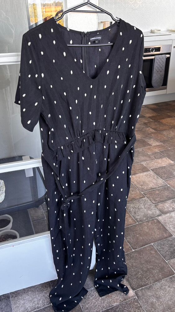 Lower Jumpsuit - Size 8