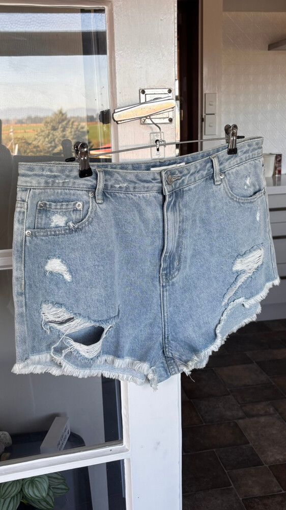 Glassons Denim Shorts - Size 16