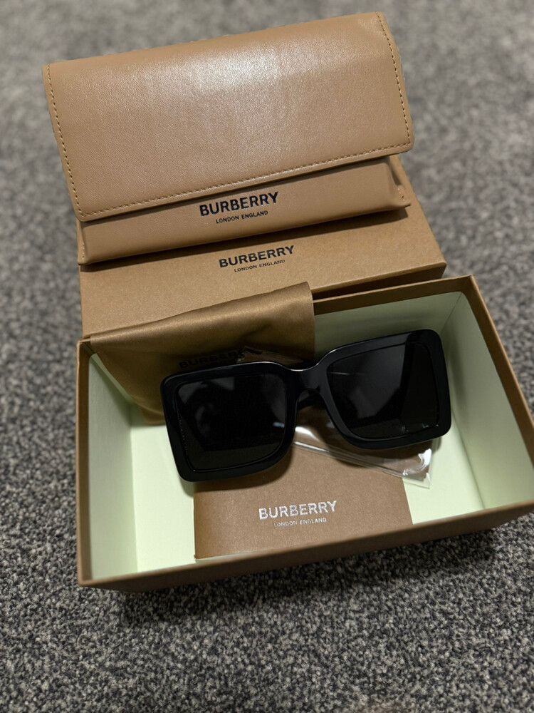 Burberry Sunnies