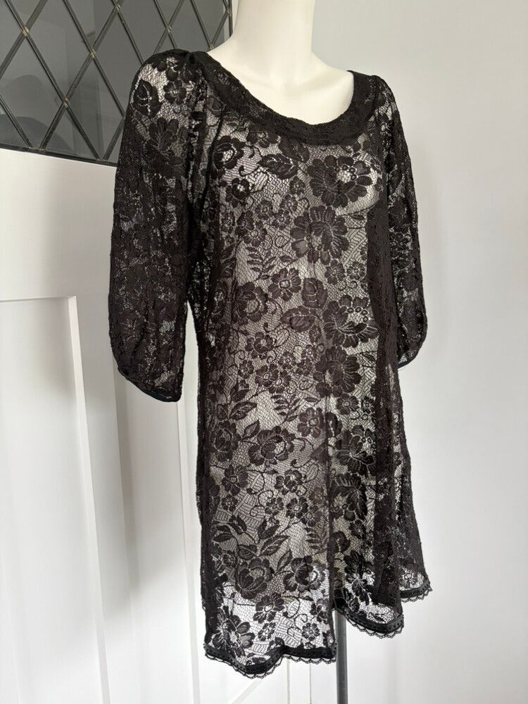 Soeur - Soeur Black Lace Dress - M on Designer Wardrobe Soeur - Soeur Black Lace Dress - M on Designer Wardrobe