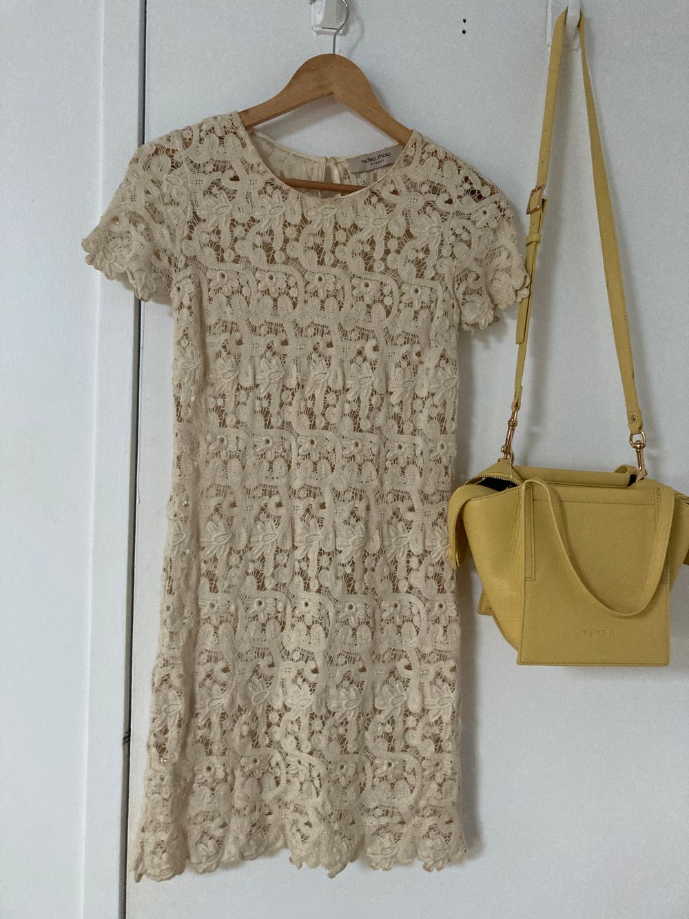 Rodeo Show - Rodeo Show Lace Dress on Designer Wardrobe Rodeo Show - Rodeo Show Lace Dress on Designer Wardrobe