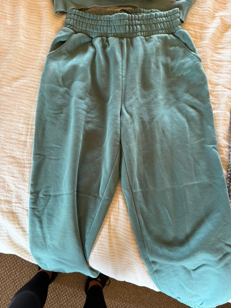 Taylor Sport Green Pants Size M