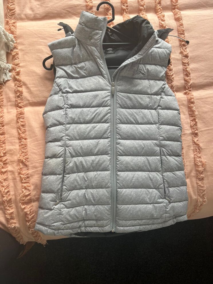 puffer vest macpac
