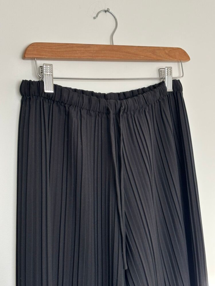 Mineral Black Pants