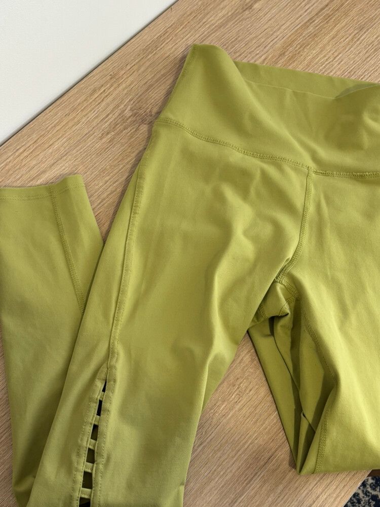 ECHT Olive Scrunch Leggings
