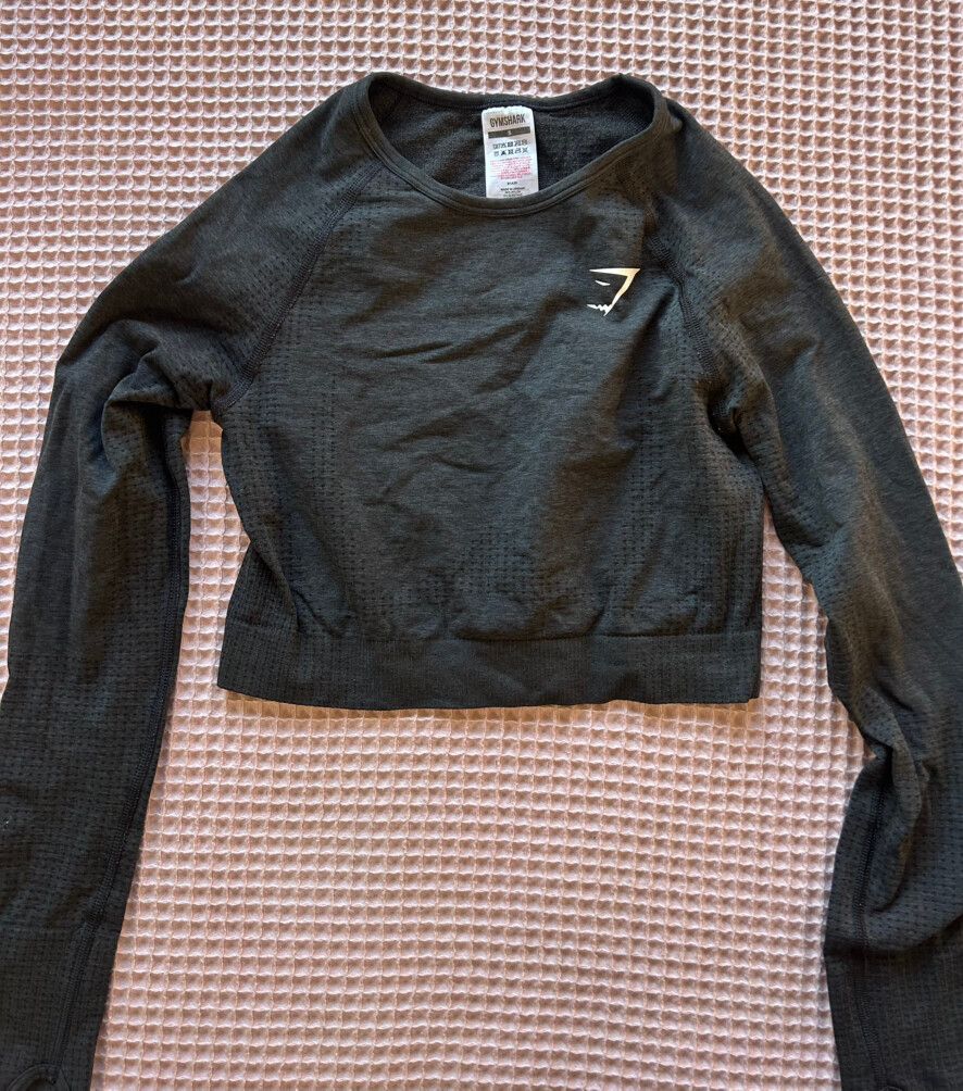 Gymshark Crop Black Long Sleeve Top