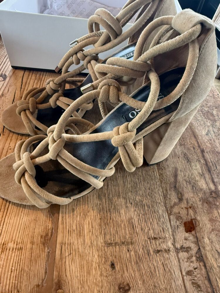 Senso Vanita Tan Suede Sandals