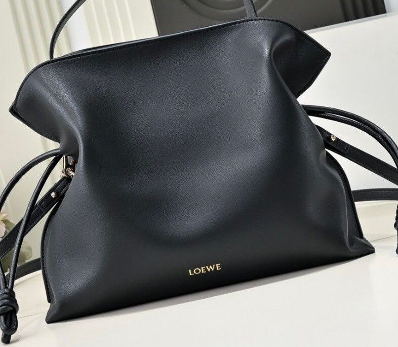 LOEWE Black Leather Tote Bag (not authenticated)