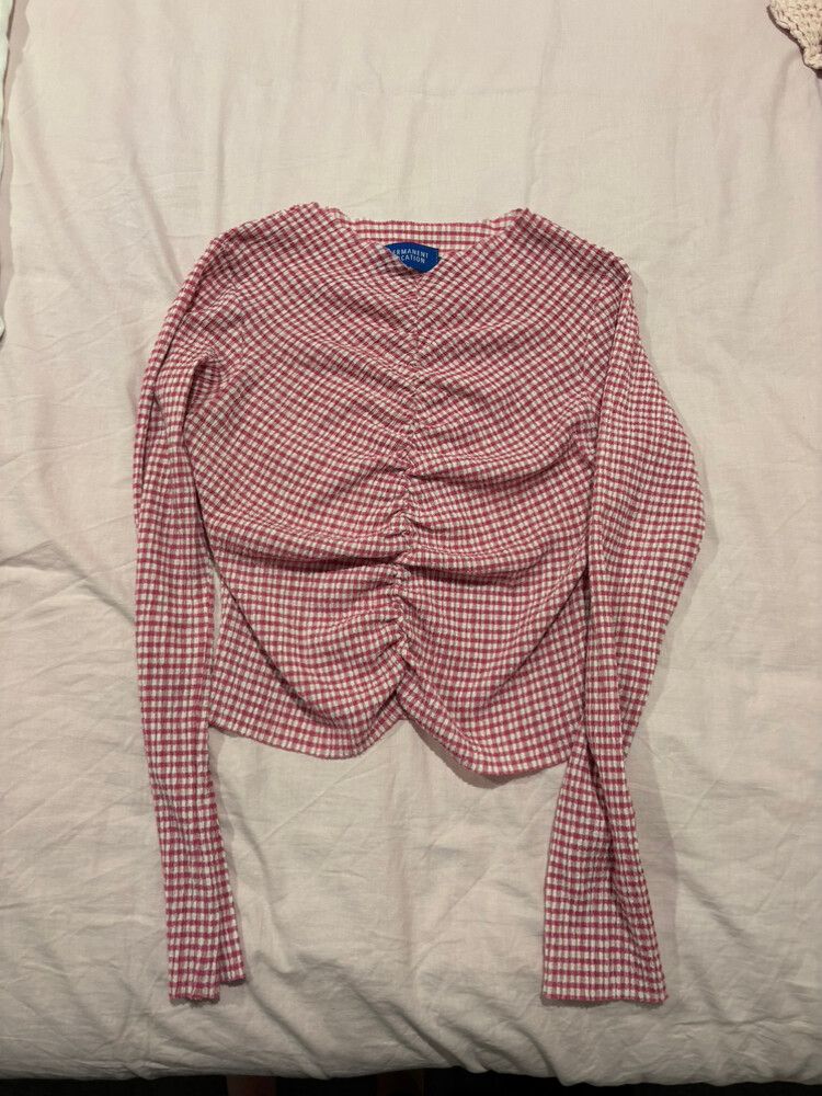 Permanent Vacation pink long sleeved
