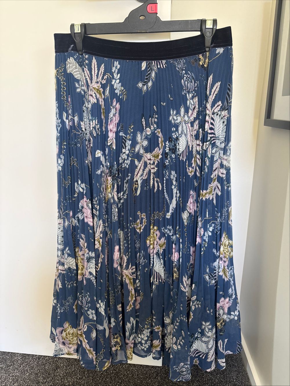 Loobie's Story Floral Pleated Skirt