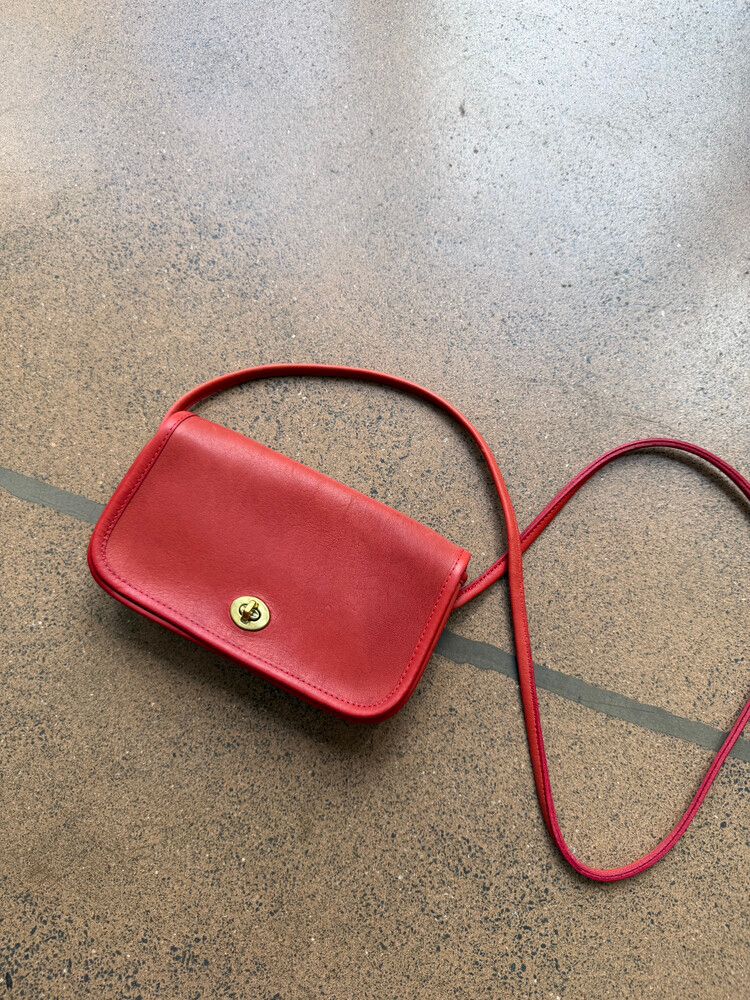 Vintage Coach crossbody bag