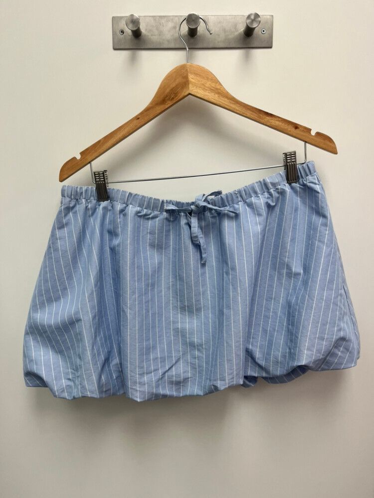 Blue pin stripe bubble mini skirt