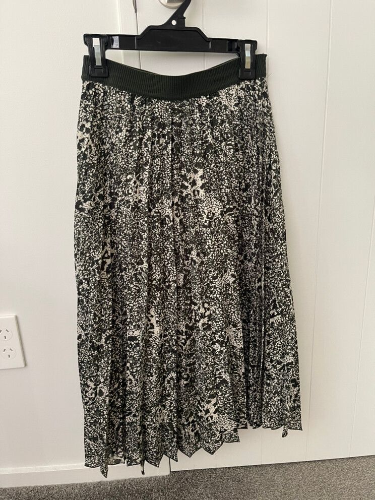 H&M Skirt Size 8