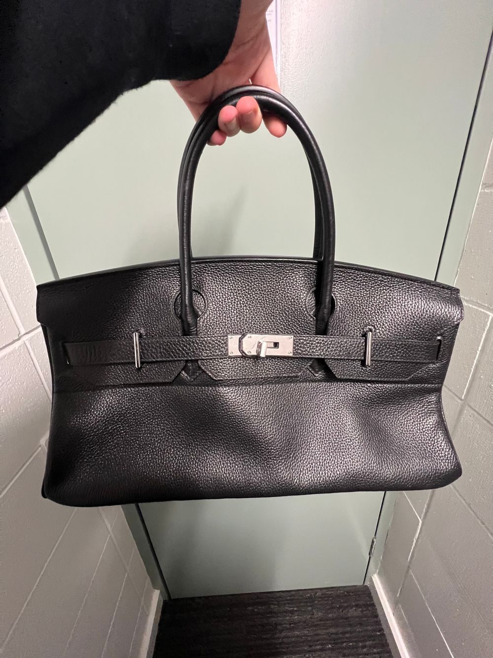 black togo retourne bag // jpg shoulder style// HAC hardware
