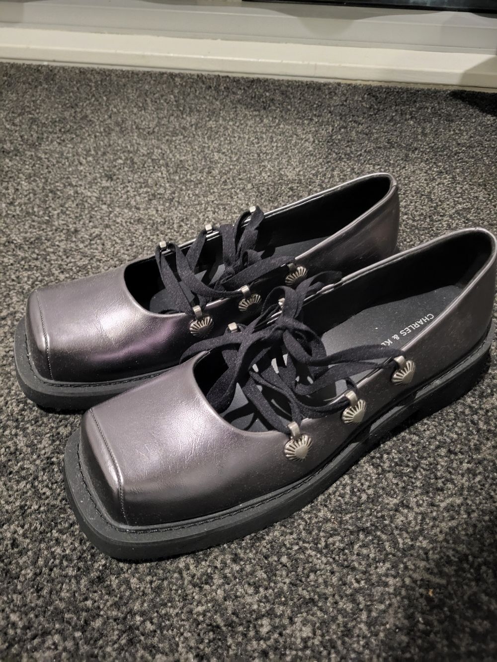 Metallic Heart-Embellished Lace-Up Ballet Flats