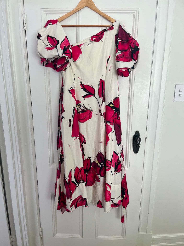 aje arista tulip sleeve midi dress Aje - Arista Tulip Sleeve Midi Dress | Falling Flowers