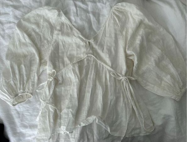 ivy and jack top, ruched billowed sleeves