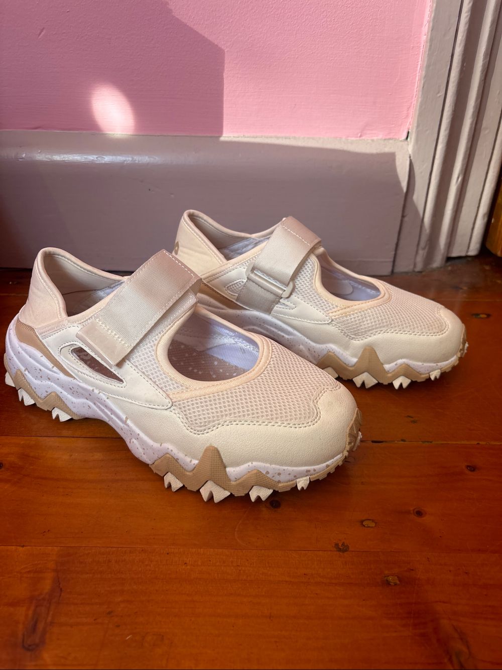 Fila - Fila Mary Jane Trainers on Designer Wardrobe