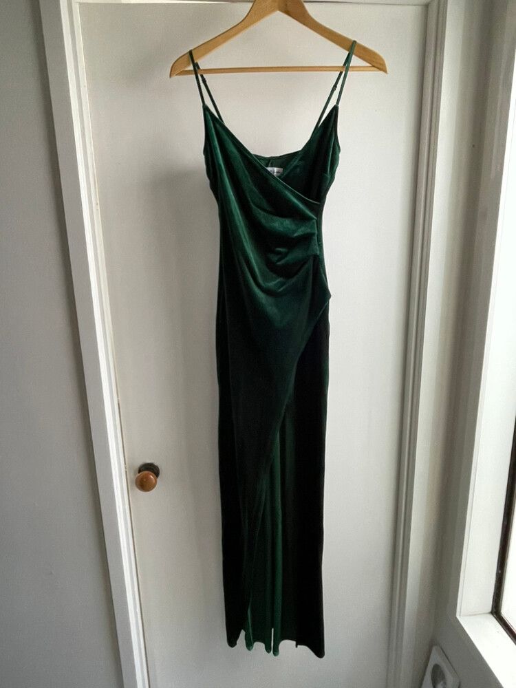 Emerald Sundae - Green Velvet Dress on Designer Wardrobe